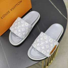 Picture of Louis Vuitton Slippers _SKULVsz35-45mnf07011109